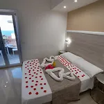 Jerocades فندق مبيت وإفطار