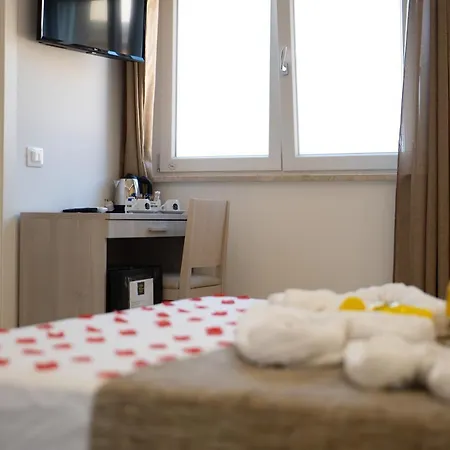 Jerocades 4* Паргелия