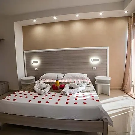 Jerocades Bed & Breakfast 4*
